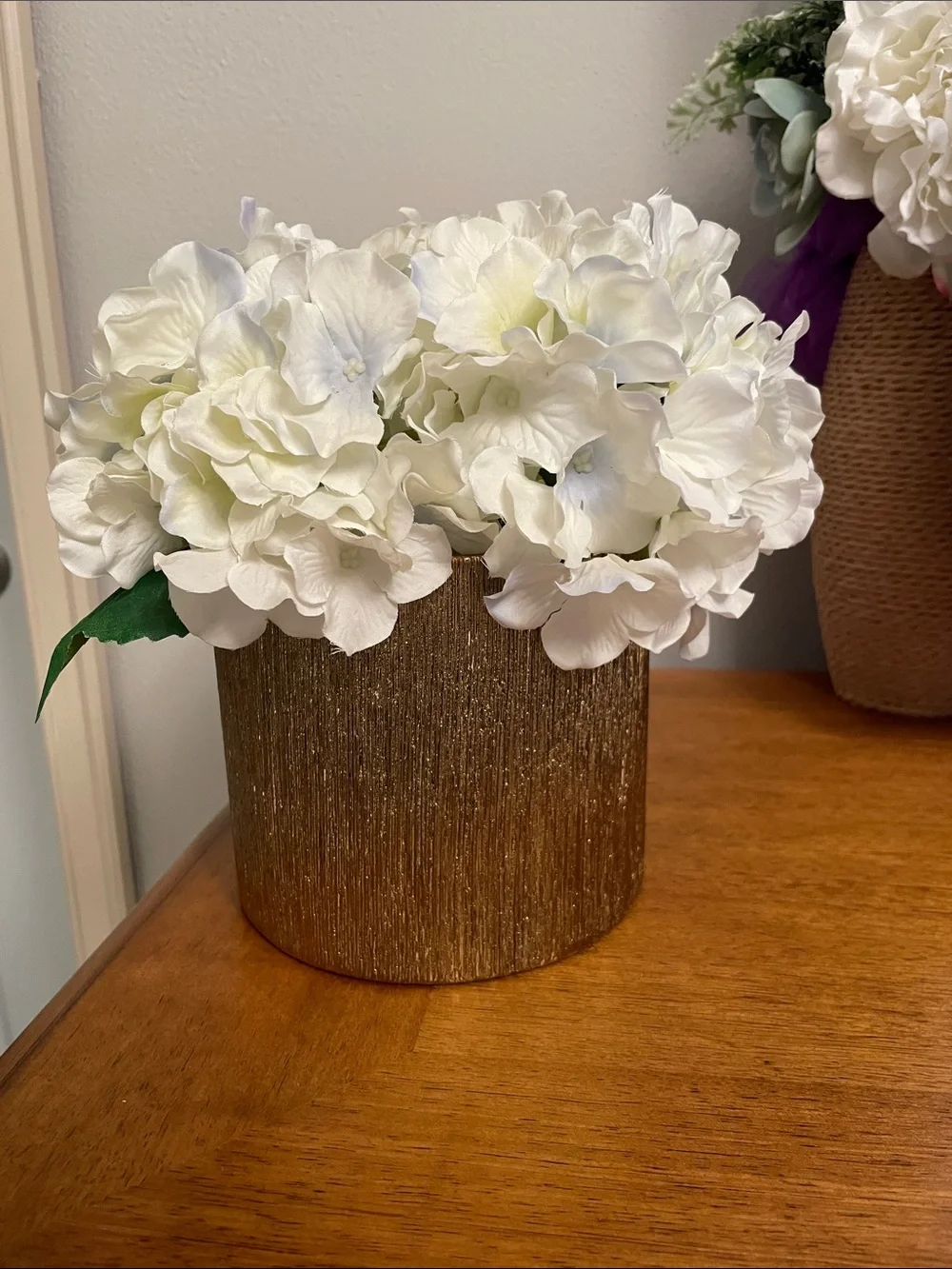 Elegant Faux Artificial White Hydrangeas Arrangement with Gold Color Pot Vase